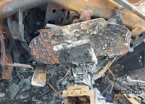 2018 Chevrolet Silverado 1500 1Lt из США, поврежденный, VIN 1GCVKREC1JZ311439